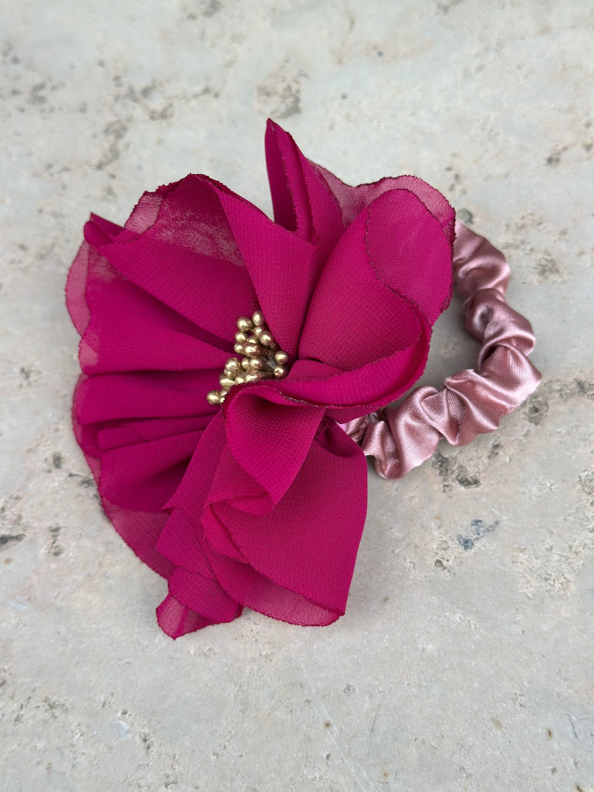 Flor Scrunchie Fucsia
