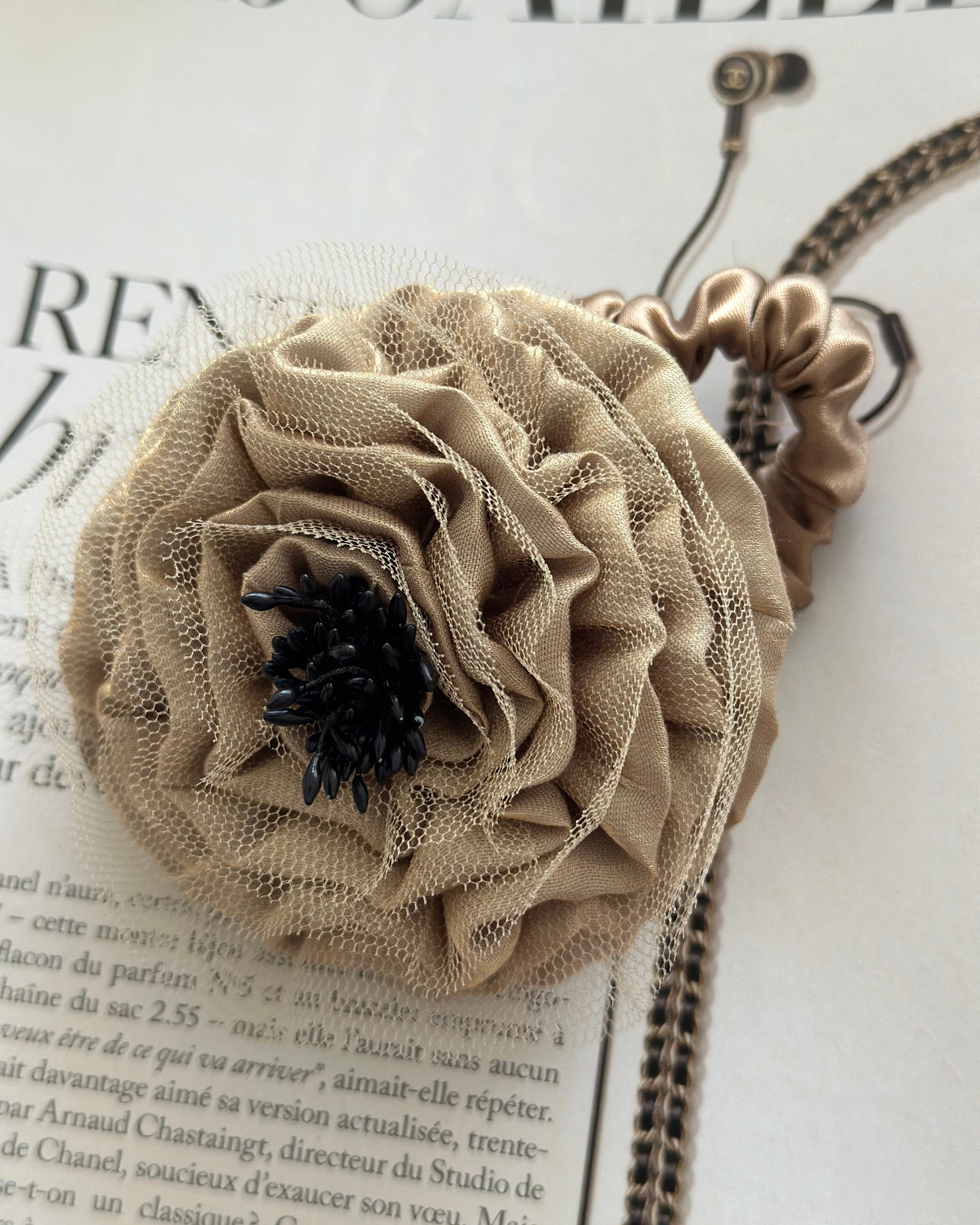 Amour Scrunchie Gold