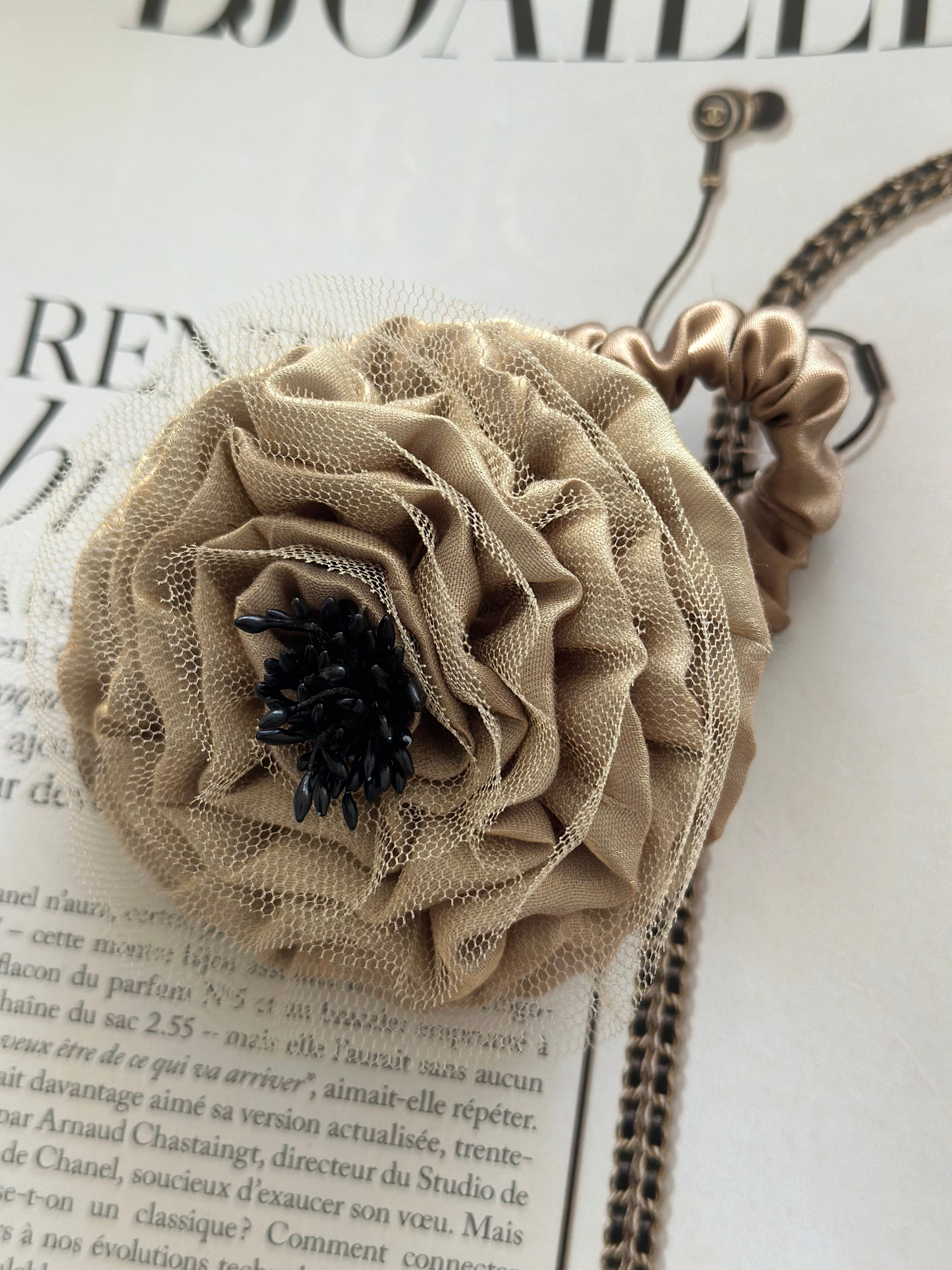 Amour Scrunchie Gold