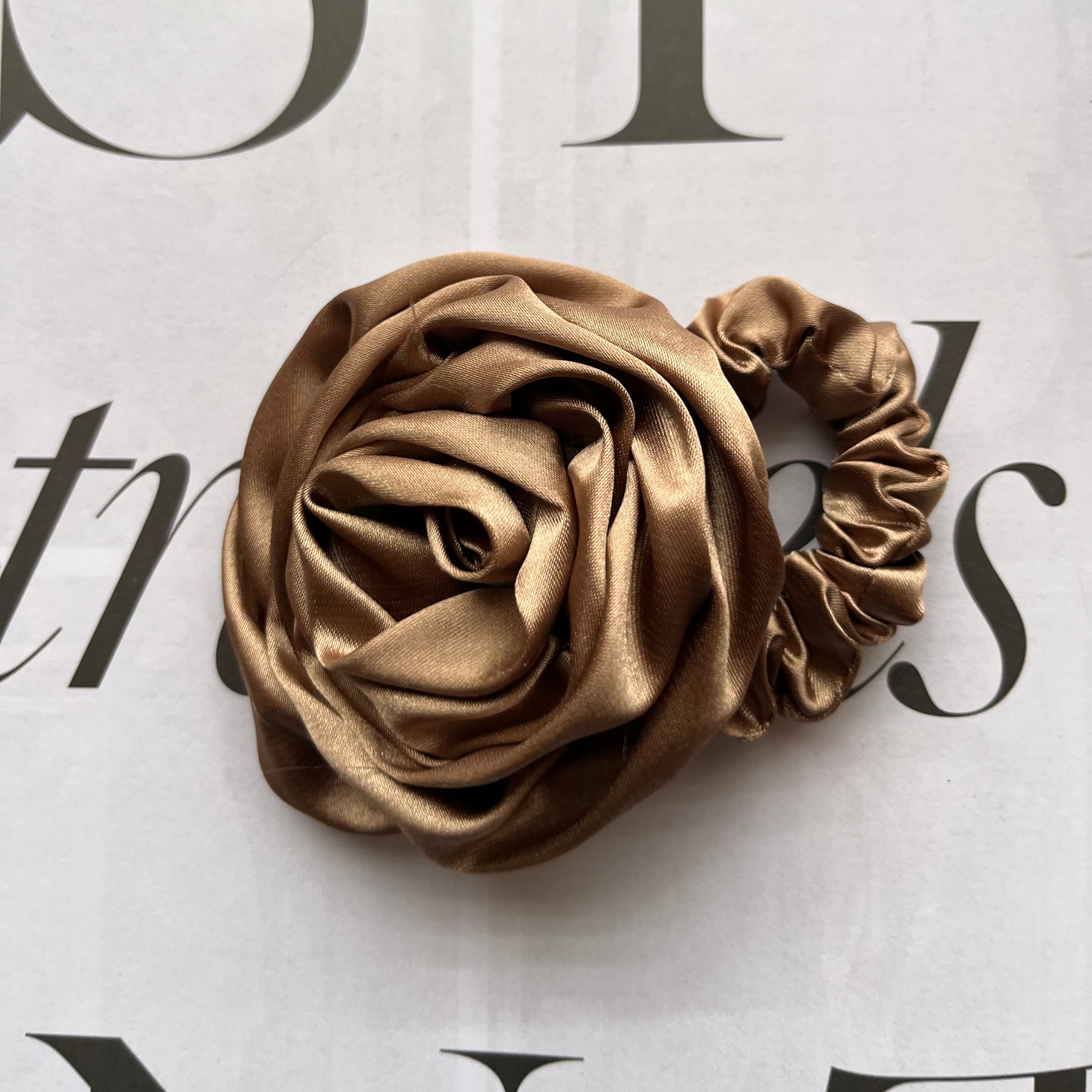 Rosa Scrunchie Gold