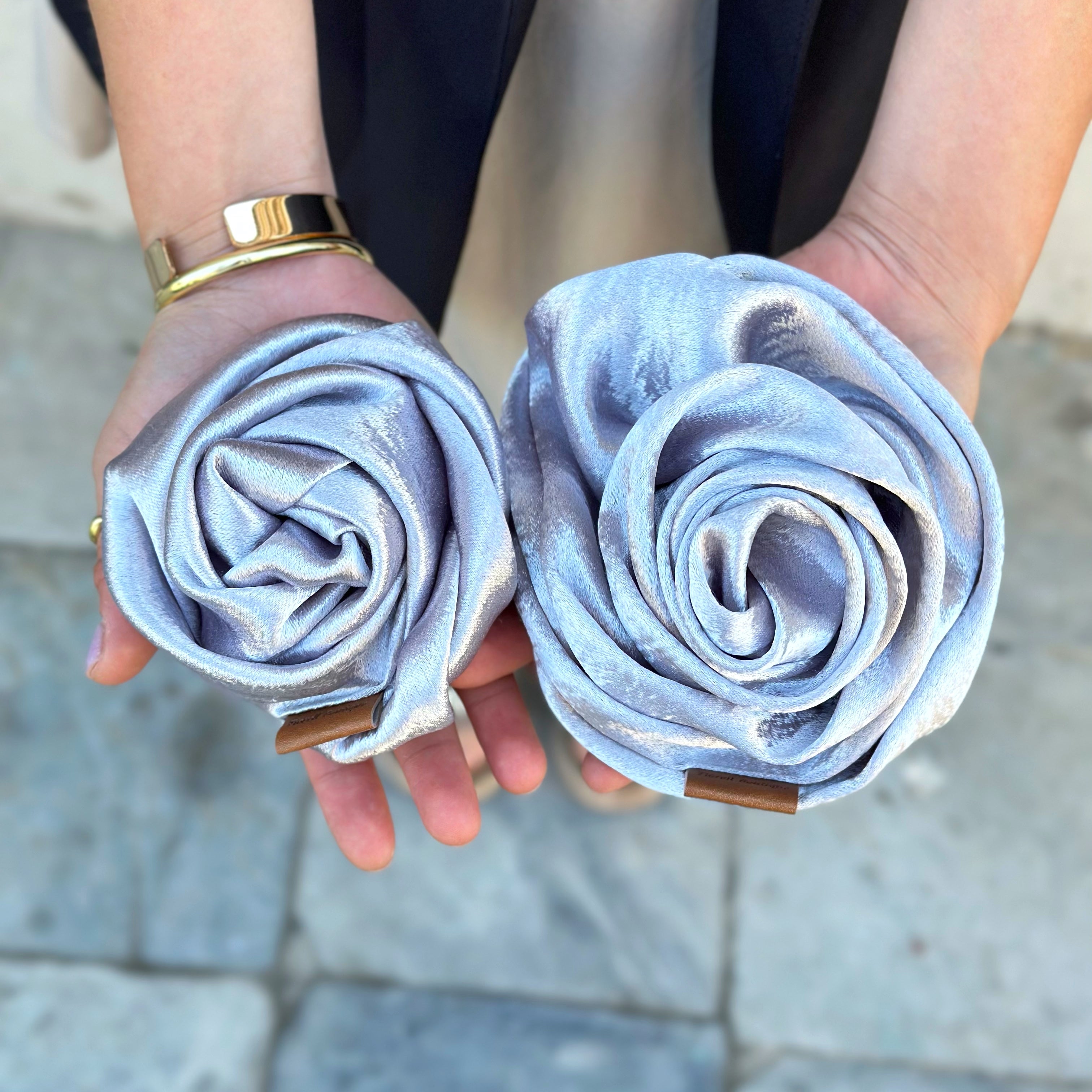 Flor Metalic Silver Grande