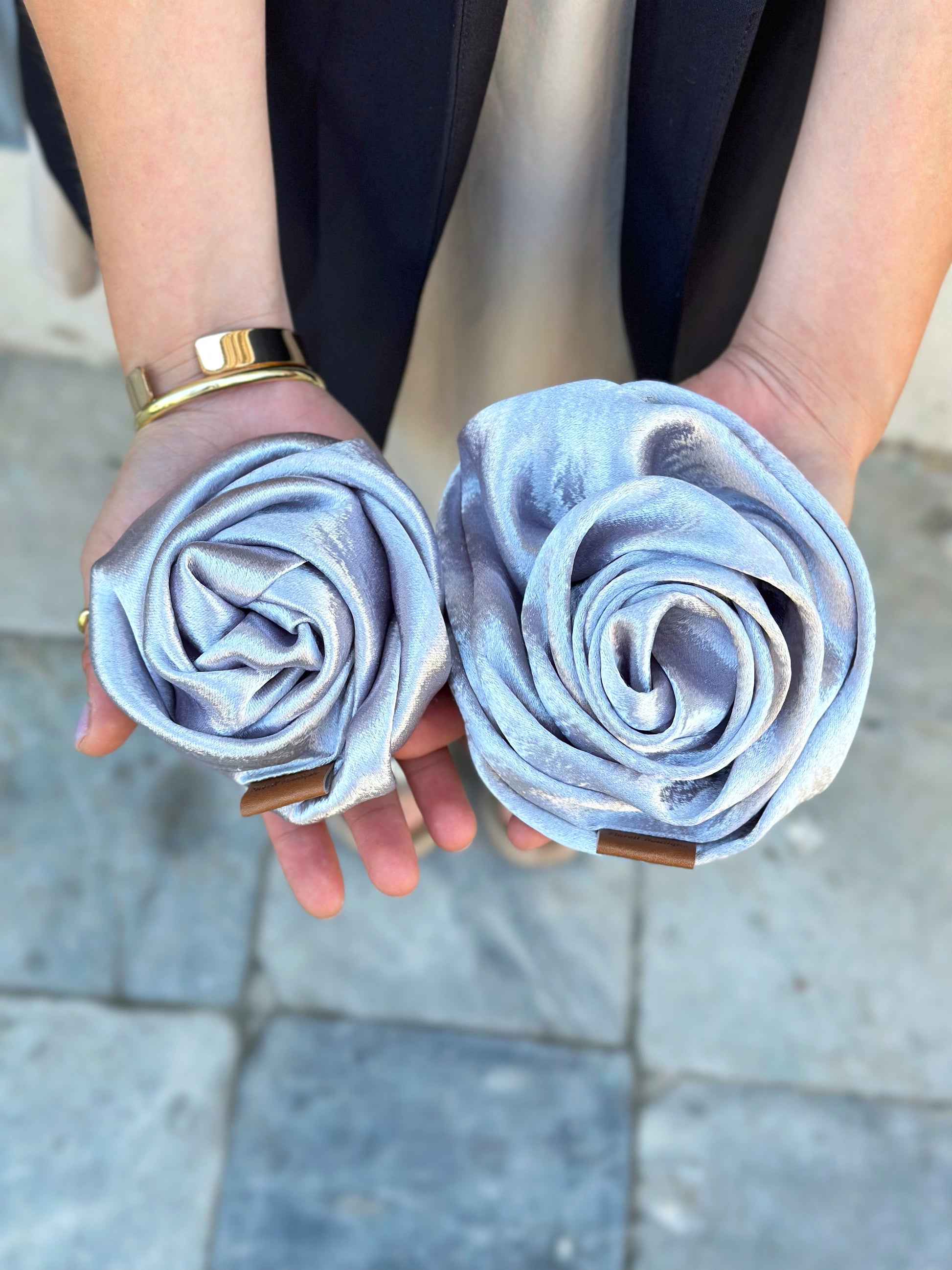 Flor Metalic Silver Grande