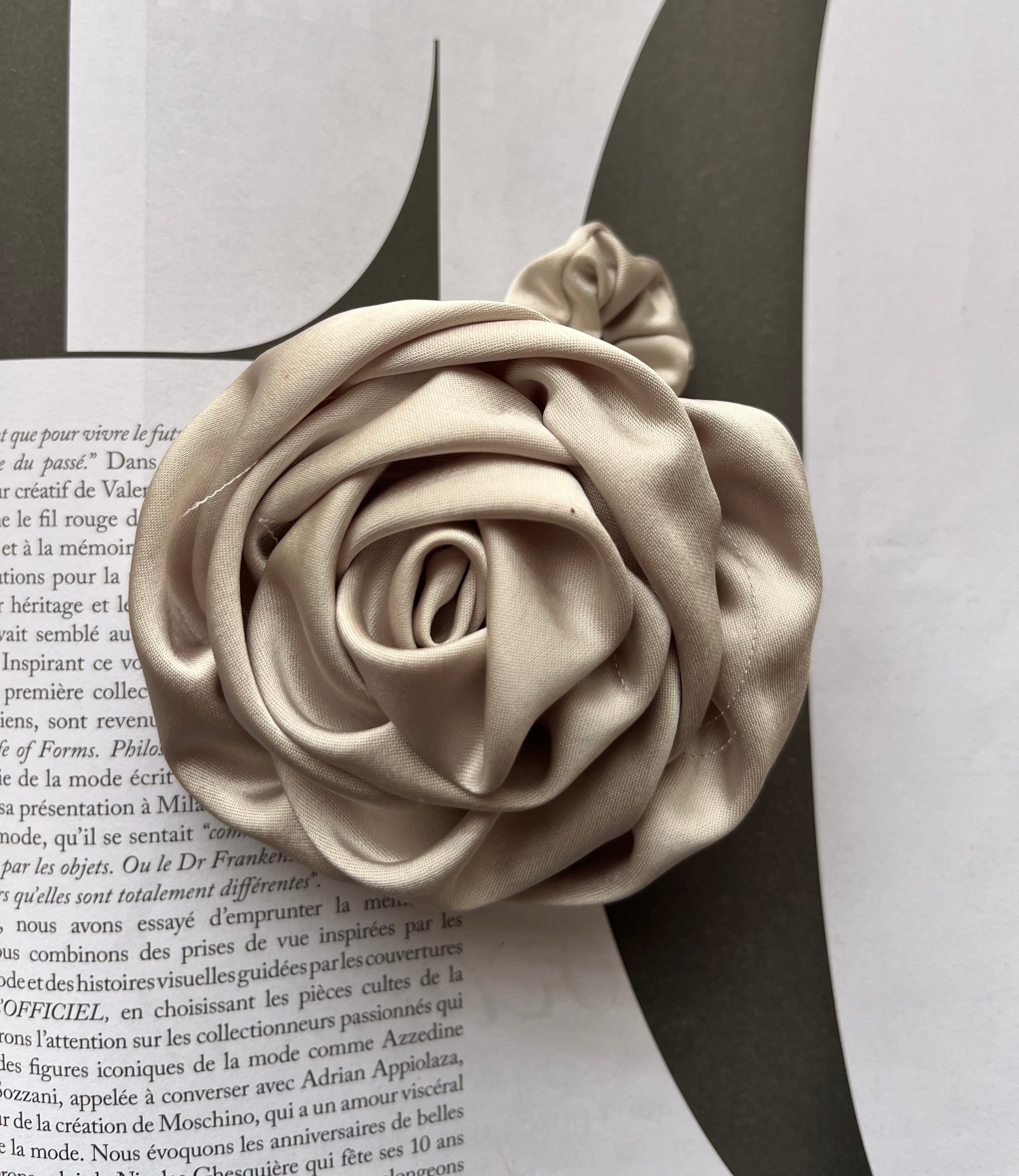 Rosa Scrunchie White