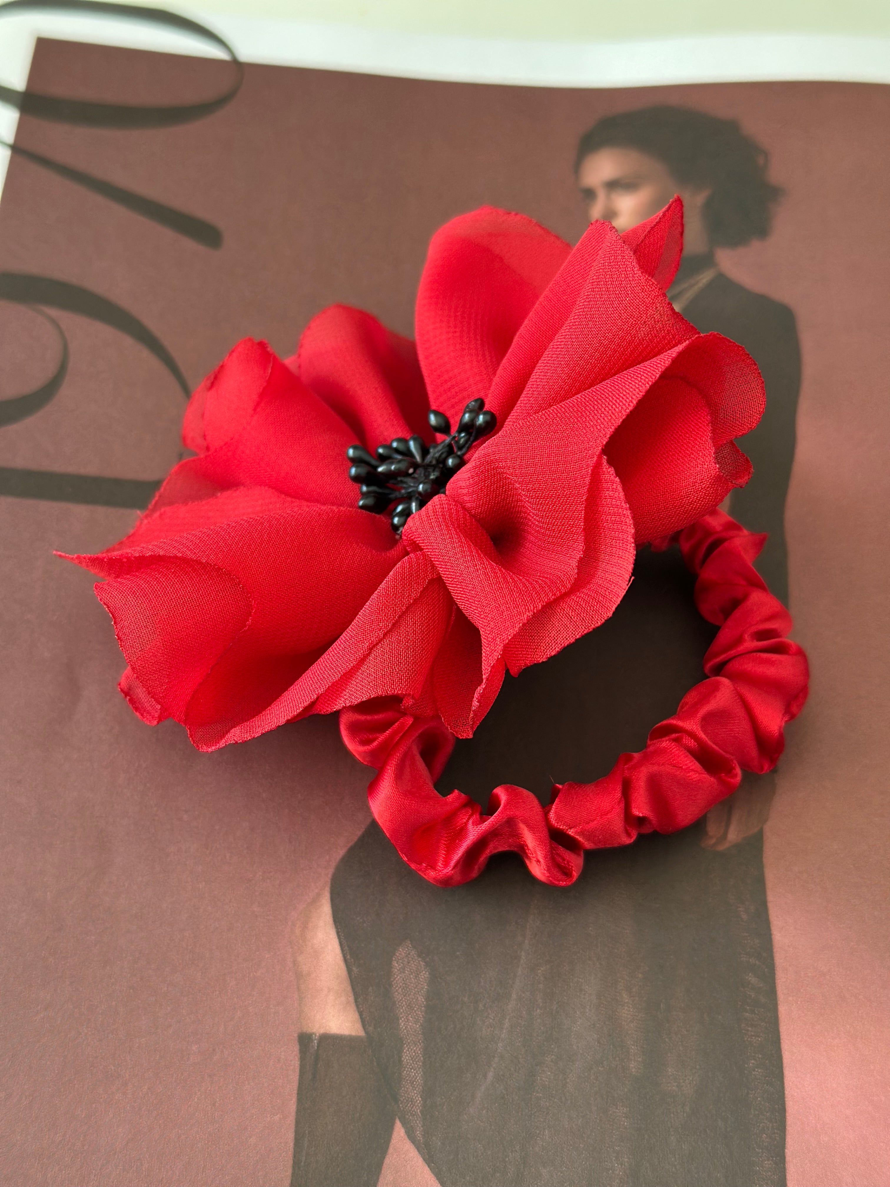 Flor Scrunchie Rojo