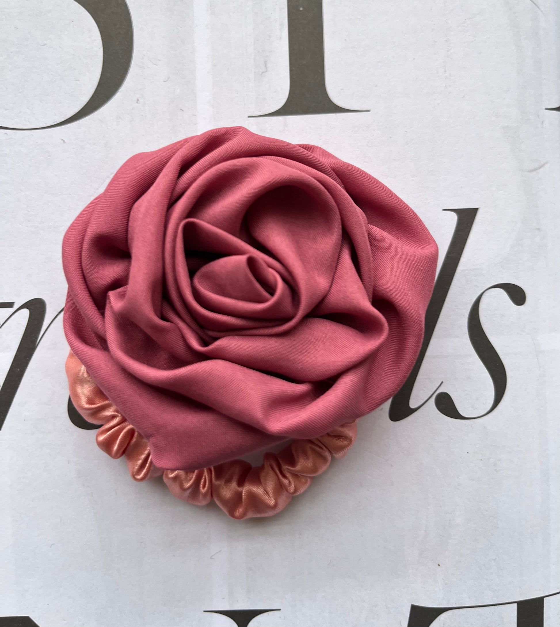 Rosa Scrunchie Pink