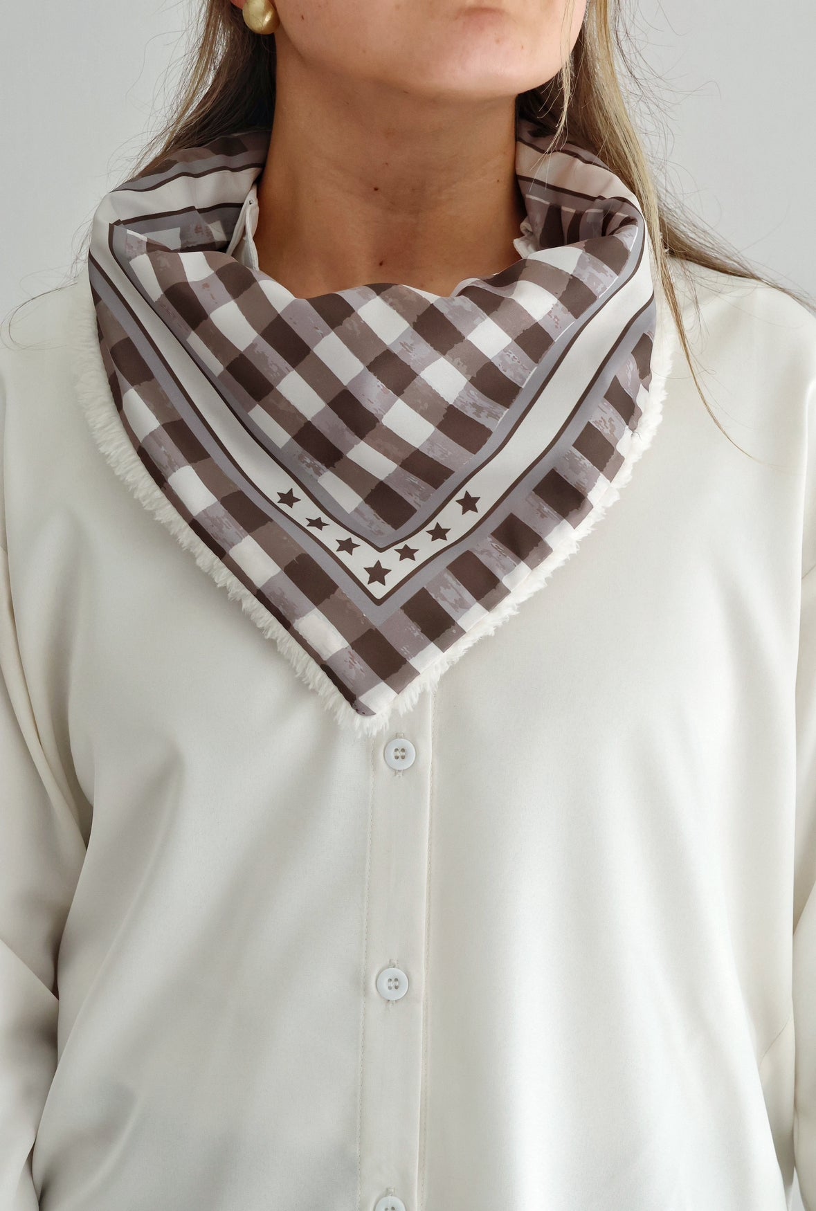 Pañuelo Daphne Brown