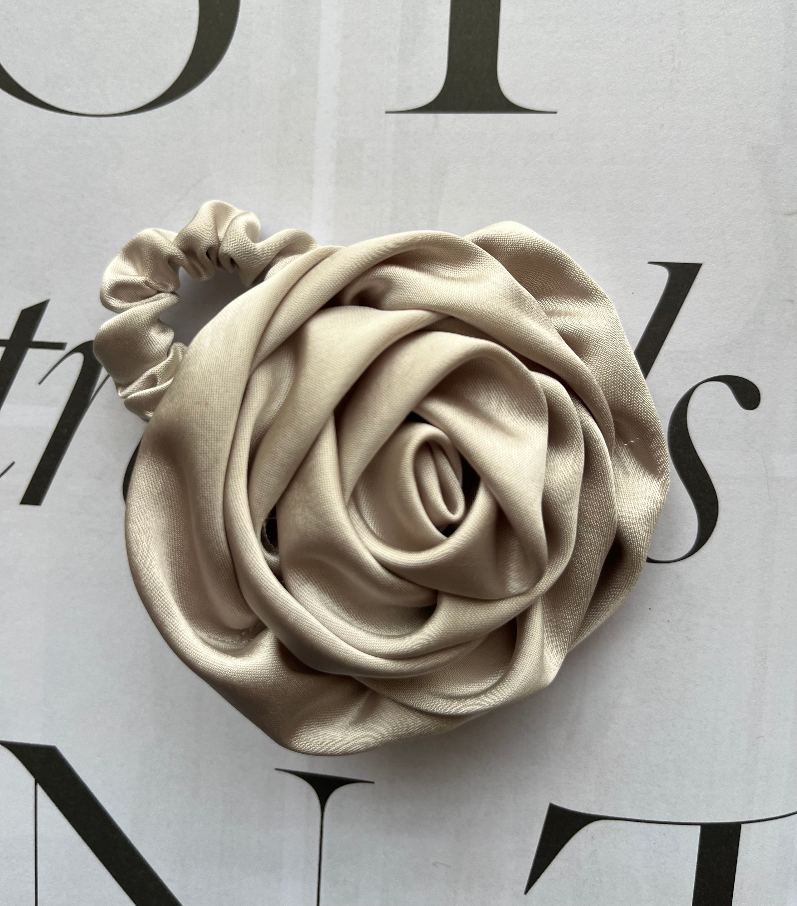 Rosa Scrunchie White