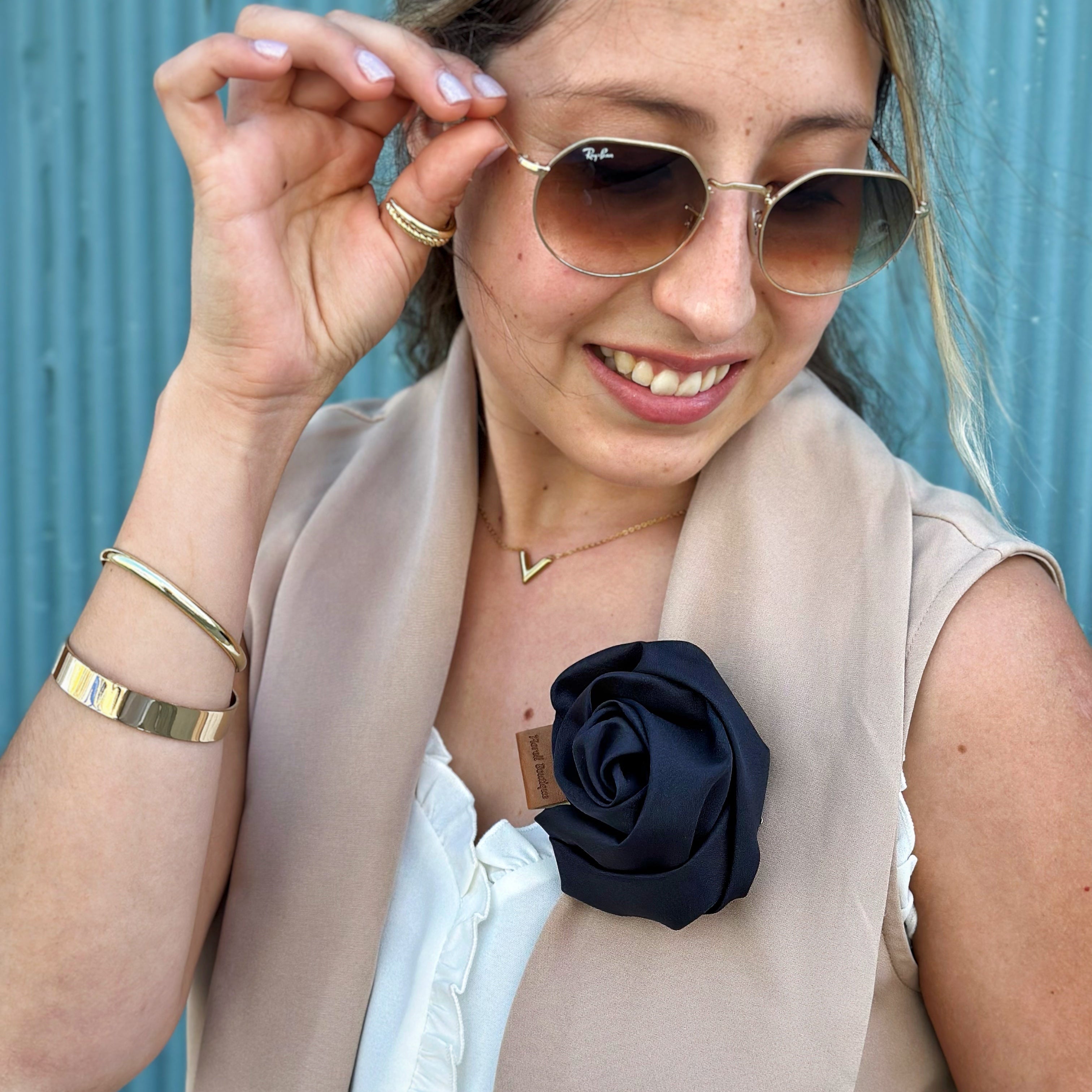 Flor Black Pequeña