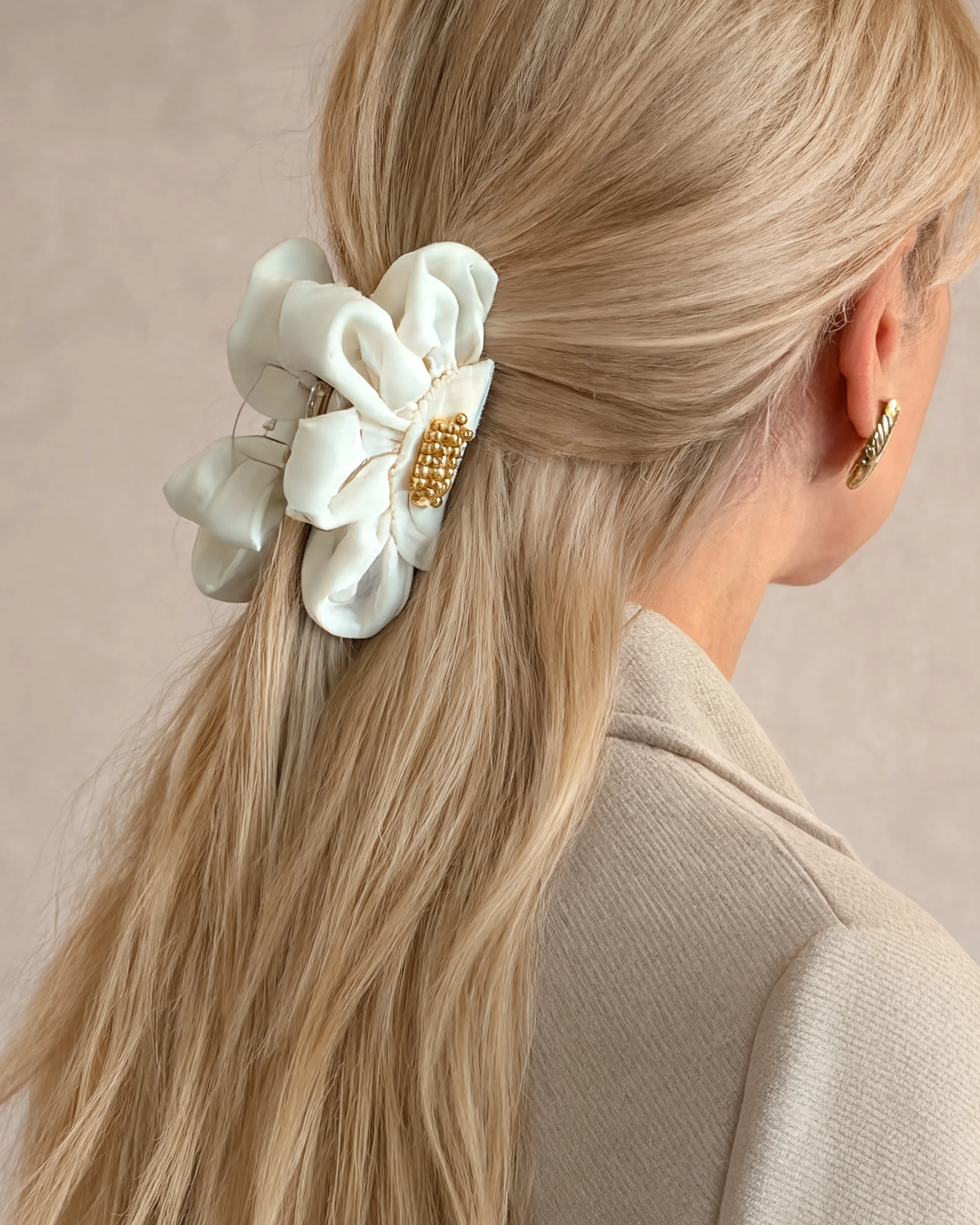 FLORES PARA EL CABELLO