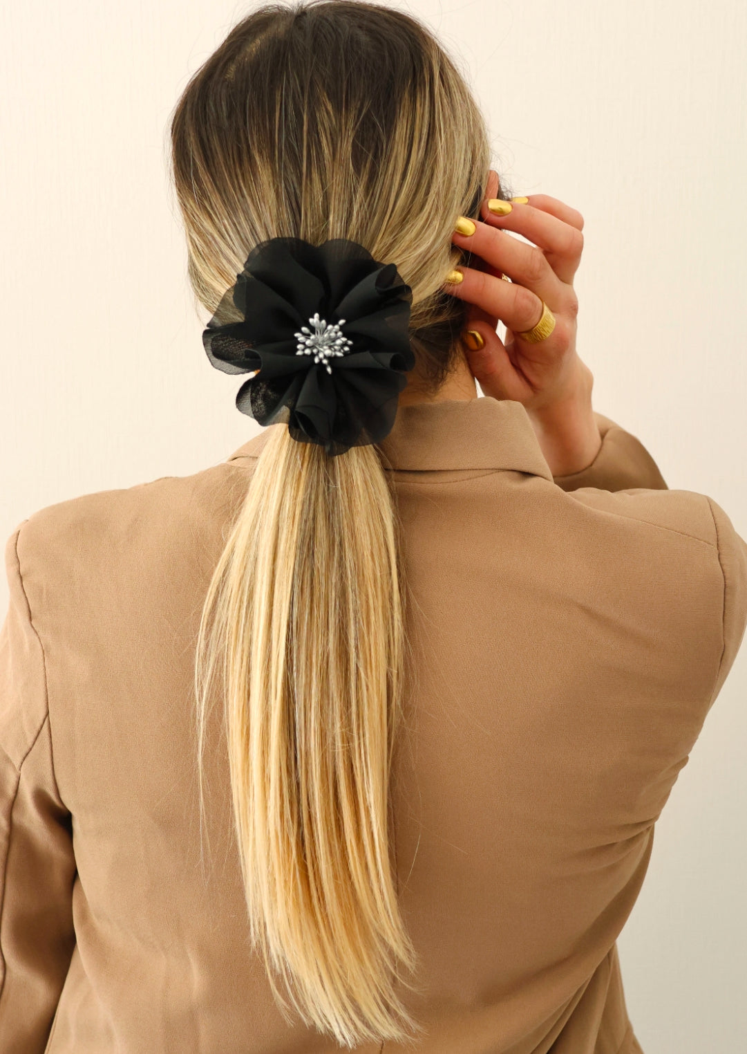 Flor Scrunchie Negro