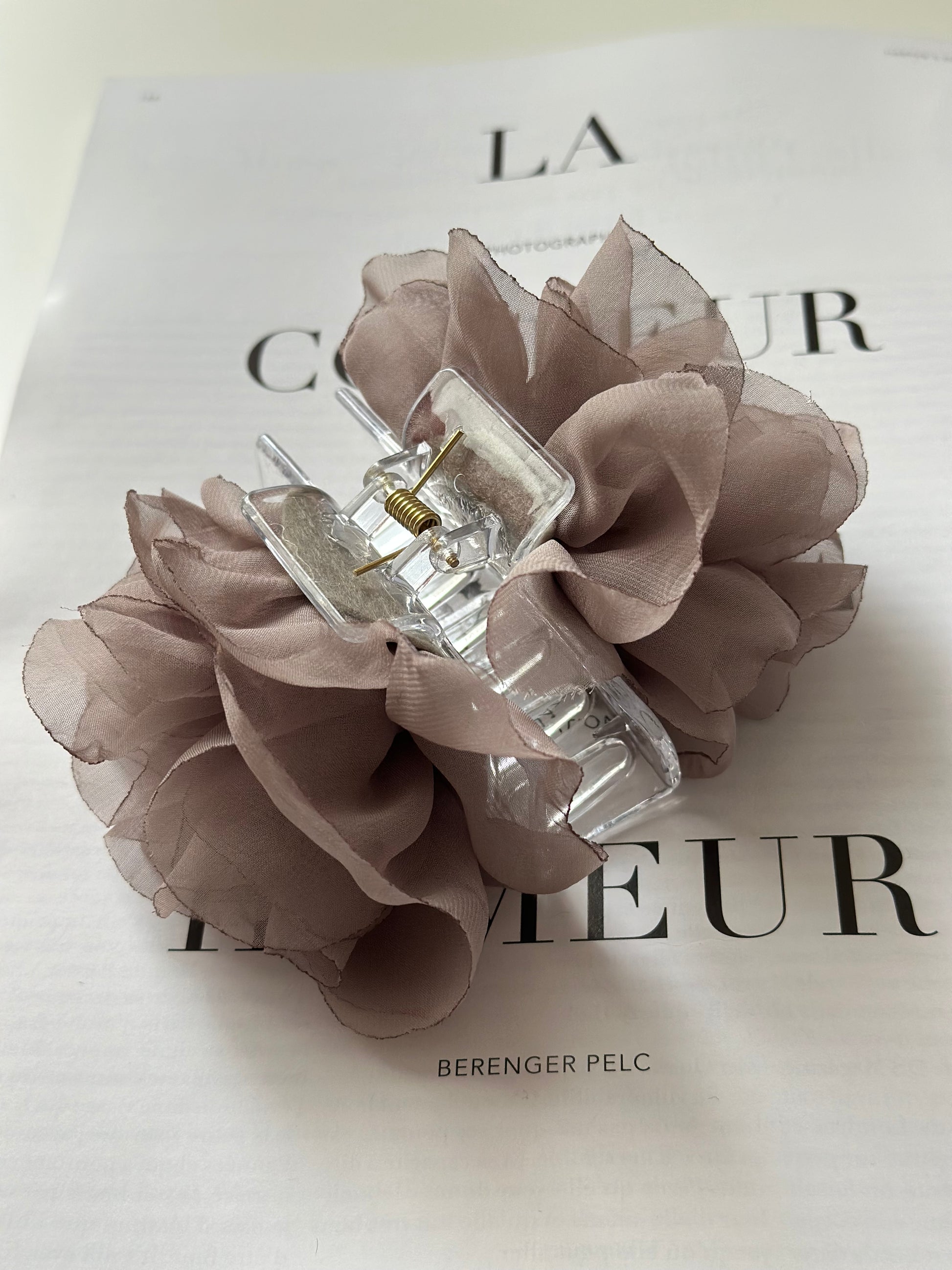Hair Clip Flor Gris Claro