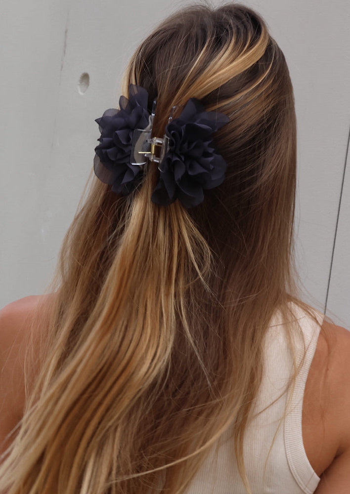 Hair Clip Flor Gris Oscuro