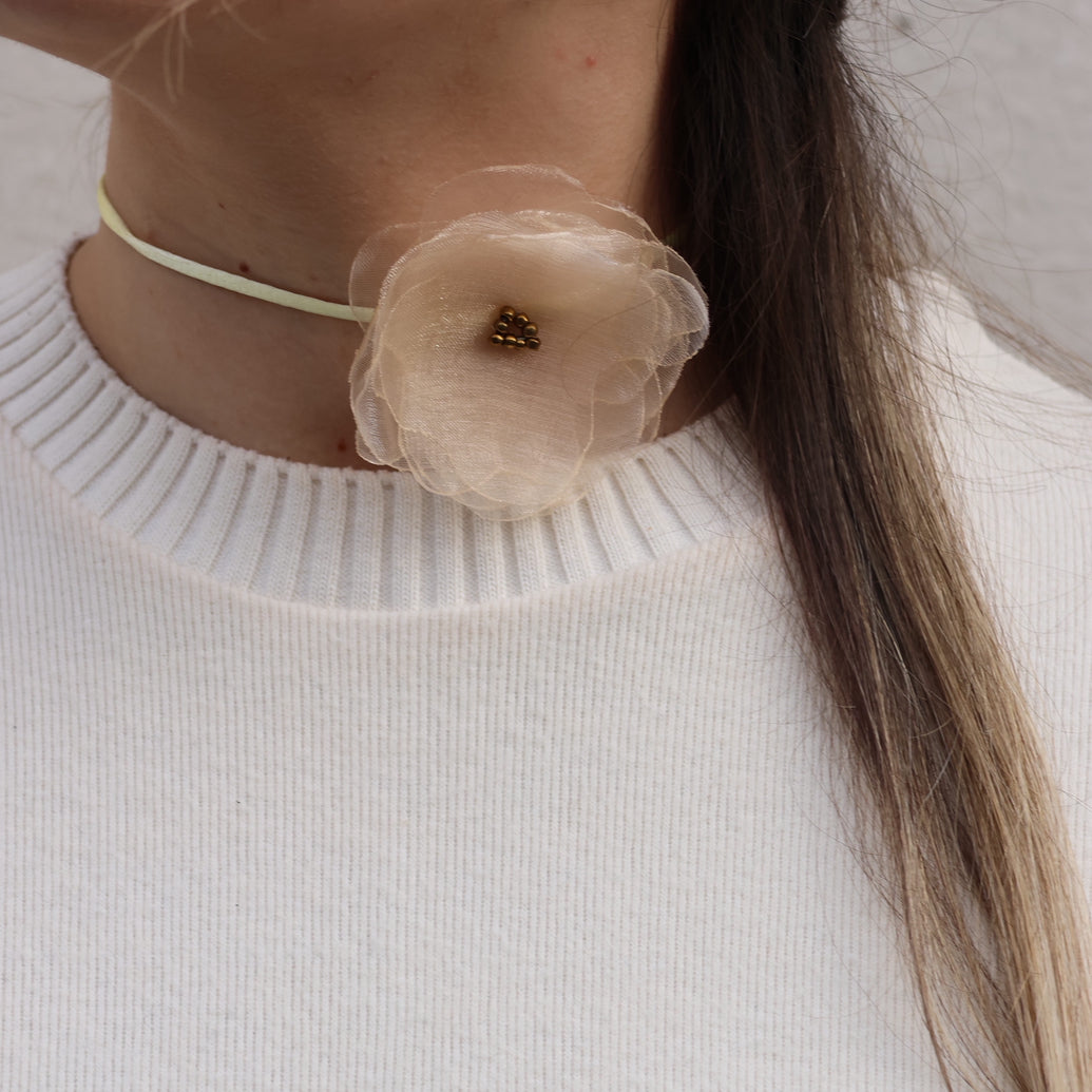 La Pieza Collar • Cintillo Blanco Pequeño